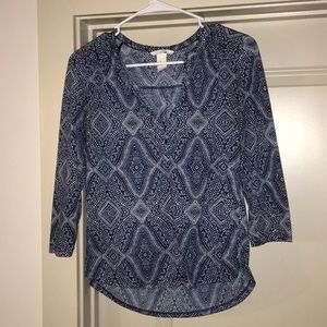 Patterned, quarter length sleeved blouse